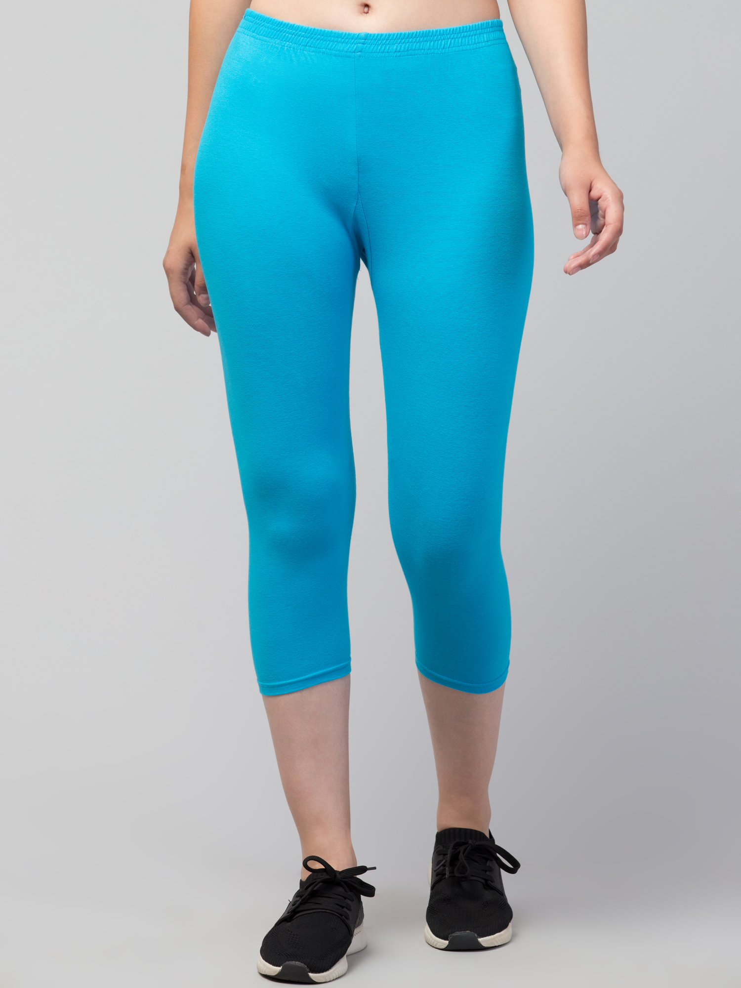 Mid Rise Skinny Fit Capris